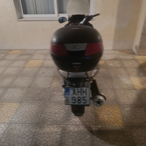 Kymco Xciting 250 scooter like new, petrol, manual transmission