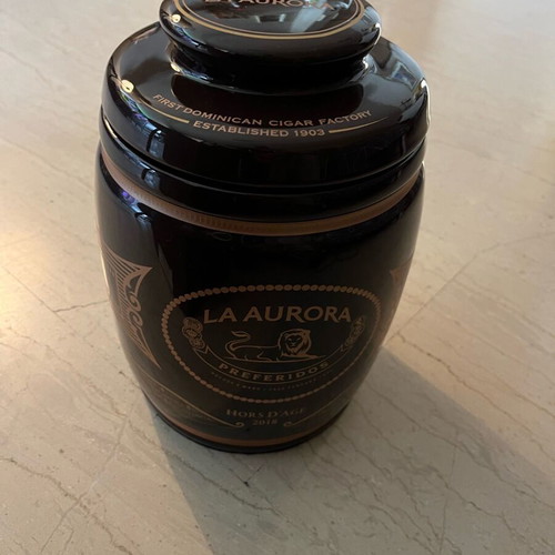 La Aurora Preferidos Hors d’Age 2018 collectible cigar humidor like new