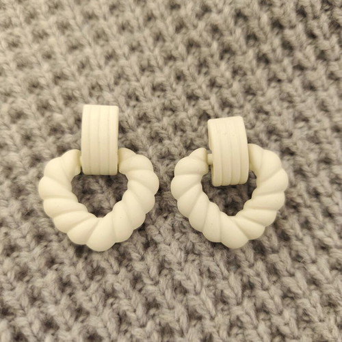 Heart earrings new