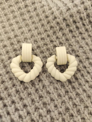 Heart earrings new