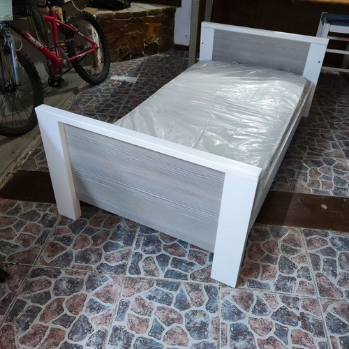 Cradle & Drawer/Changing Table & Gifts