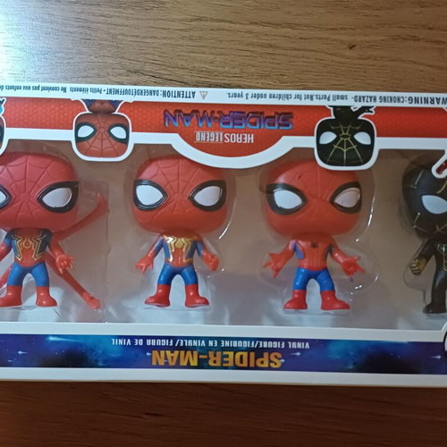 Spider decorative figures set of 4 like new