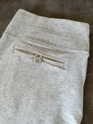 Nike women's 3/4 pants like new, size S, grey