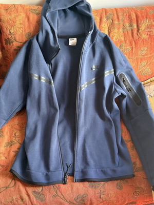 Nike Tech Fleece hoodie dark blue size M
