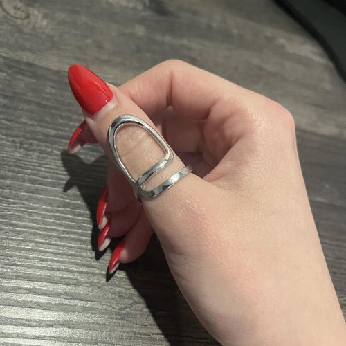 Silver ring brand new in excellent condition