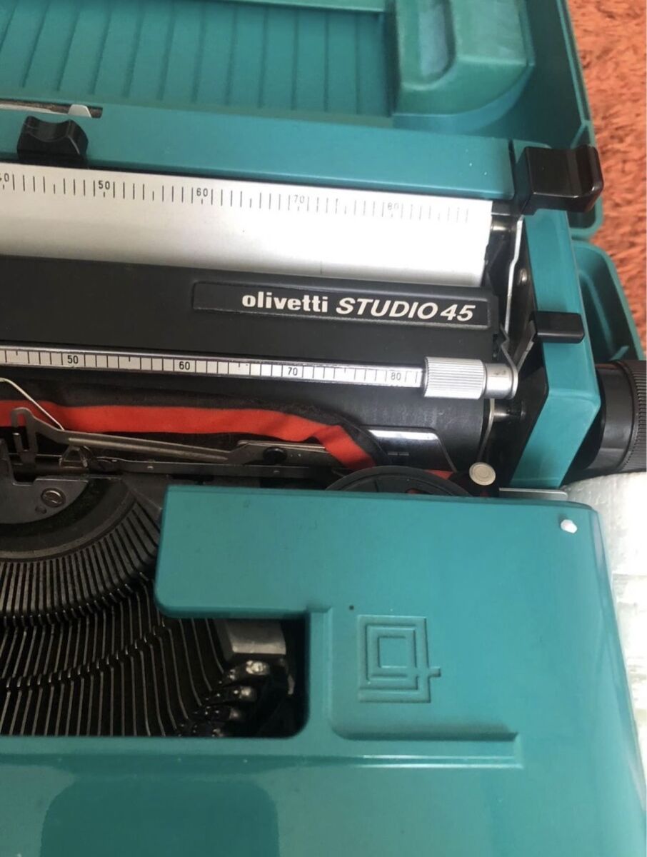 OLIVETTI STUDIO 45 整備済　中古品　超綺麗　鏡面仕上 Lexikon 80 typewriter