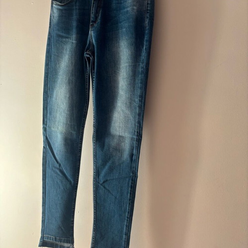Back2jeans blue jeans like new, size M