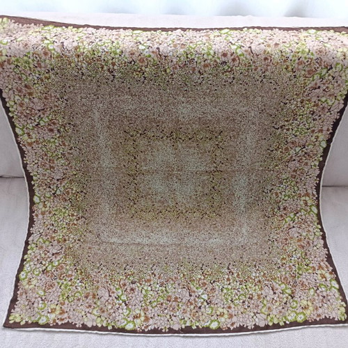 Headscarf beige like new, size 78/75 cm