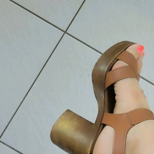Harris camel leather sandals size 40 used, platform heel