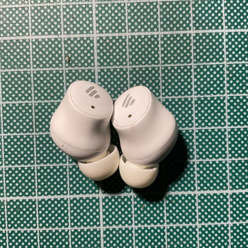 Edifier Bluetooth earbuds used without case
