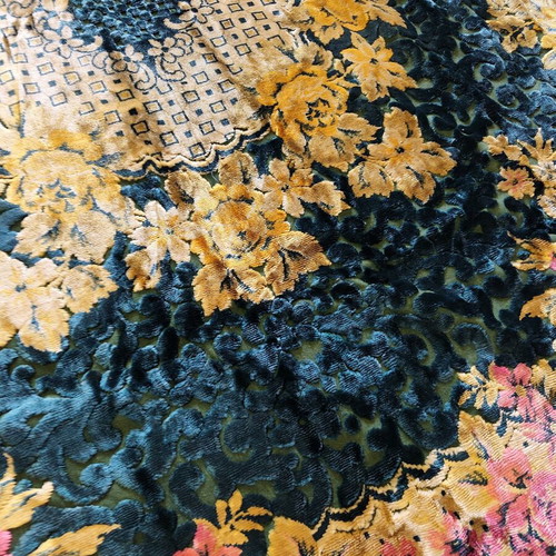 Velvet blanket vintage like new 200 x 230