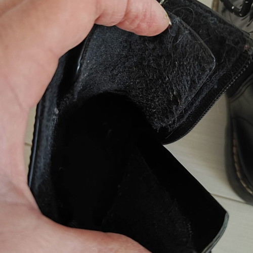 H&M children's boots size 31 like new, black with fur lining