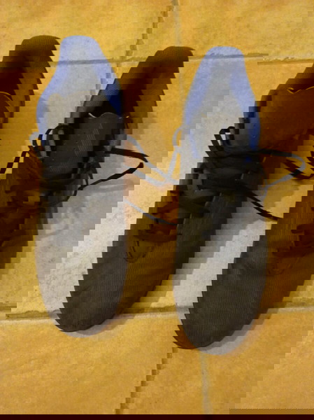 Adidas αντρικά ποδοσφαιρικά,47,5