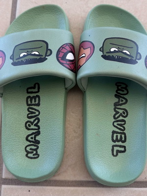 H&M Marvel slides like new, green, size 28-29