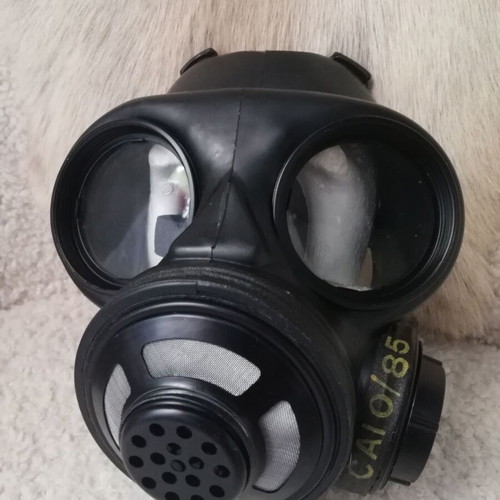 Canadian gas mask, unused