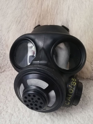 Canadian gas mask, unused