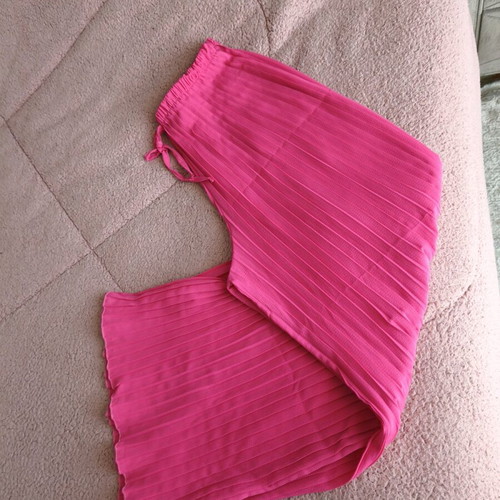 Pleated fuchsia pants like new, size L