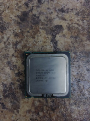 Intel Core 2 Quad Q9300 socket 775 used without cooler