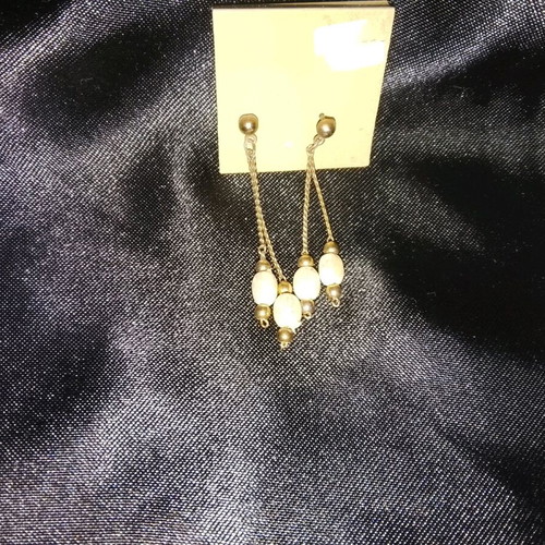 Dangling earrings with beads new, gold-colored