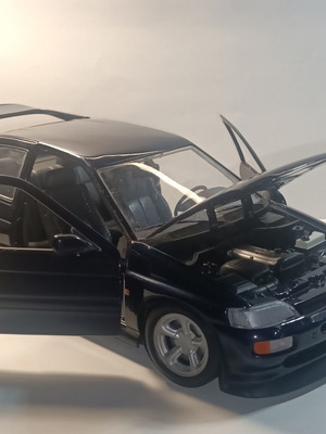 Ford Escort RS Cosworth μοντέλο αυτοκινήτου σε κλίμακα 1/18 μεταχειρισμένο