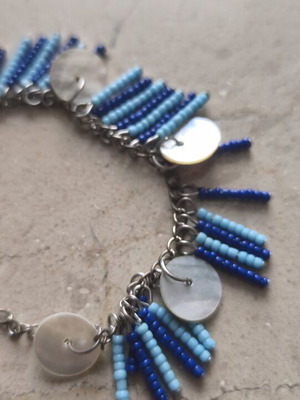 Boho anklet with blue beads and shells like new
