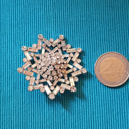 Vintage brooch Western Germany like new, silver with crystals