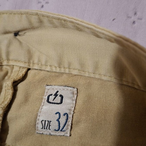 Emerson bermuda shorts like new, beige, size L