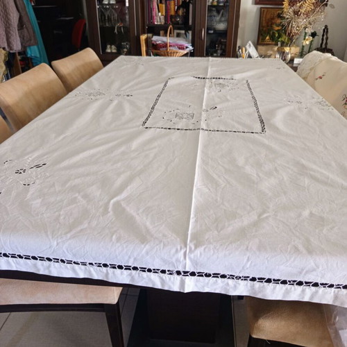 Tablecloth authentic handmade white with rich cutwork embroidery