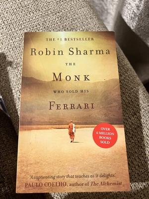 The Monk Who Sold His Ferrari book like new, English