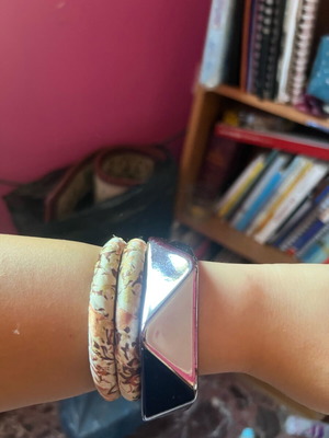 Bone bracelets like new, multicolor