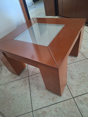 Wooden living room table like new