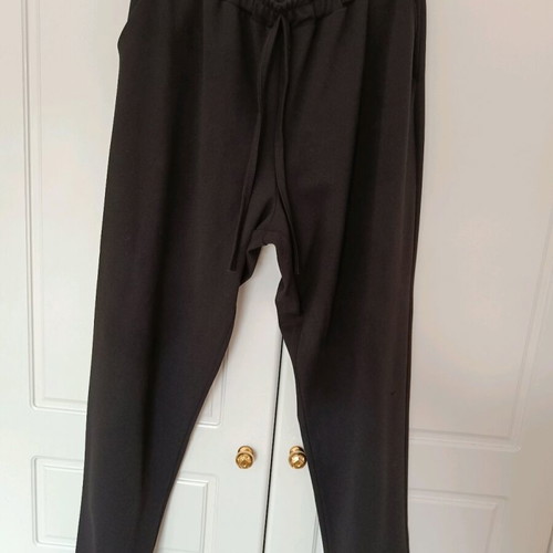 Black elastic pants like new, ideal for pregnancy, size XL