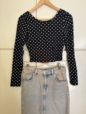 Pink Woman Cropped blouse with open back and polka dots, size Small, used