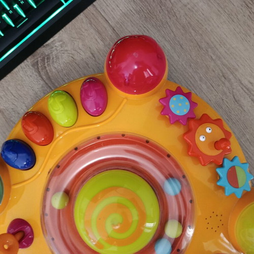 ItsImagical double-sided interactive activity center