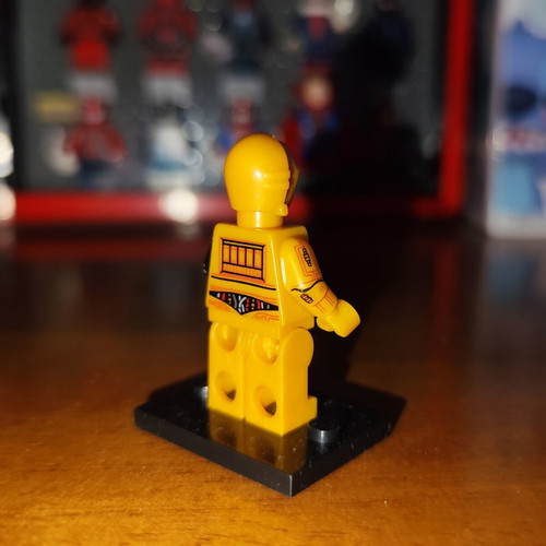 Φιγούρα Bounty Hunter C-3PO σαν καινούργιο με βάση στήριξης