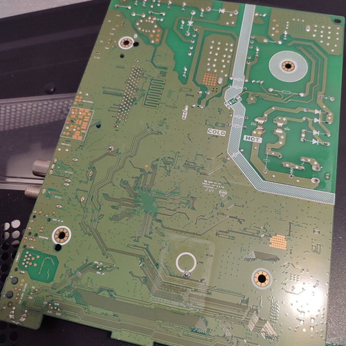 P75-3663SV6.3-A 1L board used from TV with broken panel Kydos
