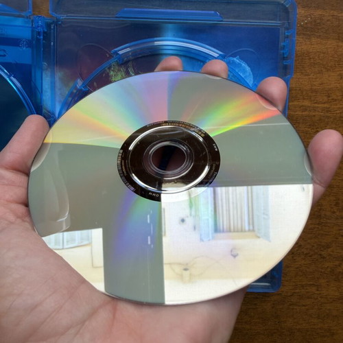 The Last Airbender Blu-ray and DVD like new, English subtitles