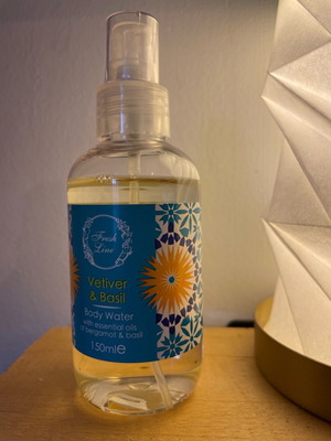 Body water Fresh Line με αιθέρια έλαια περγαμόντου και βασιλικού 150 ml σαν καινούργιο