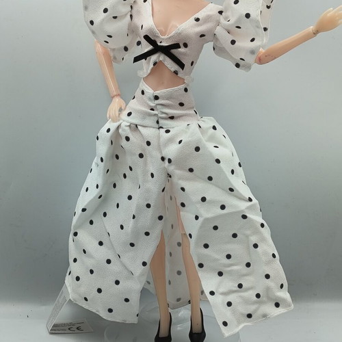 Doll fashion clothing set like new, skirt, blouse and shoes