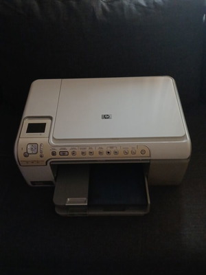 Hp printer and scanner used for photo and ID printing