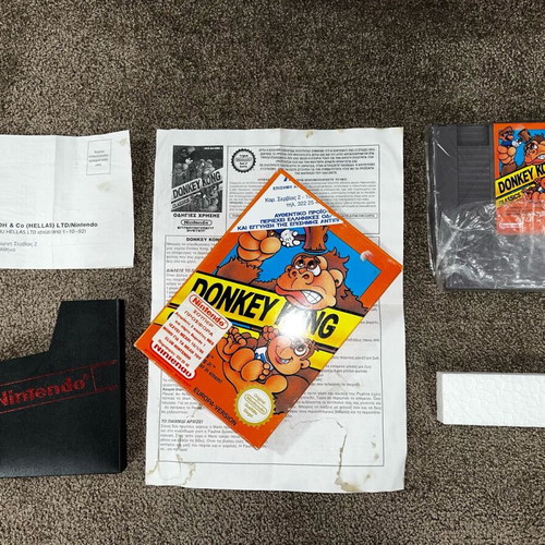 Donkey Kong Nintendo NES used with Greek instructions and complete set