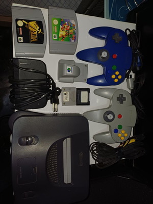 Nintendo 64 console with 2 games, 2 controllers and new video cable