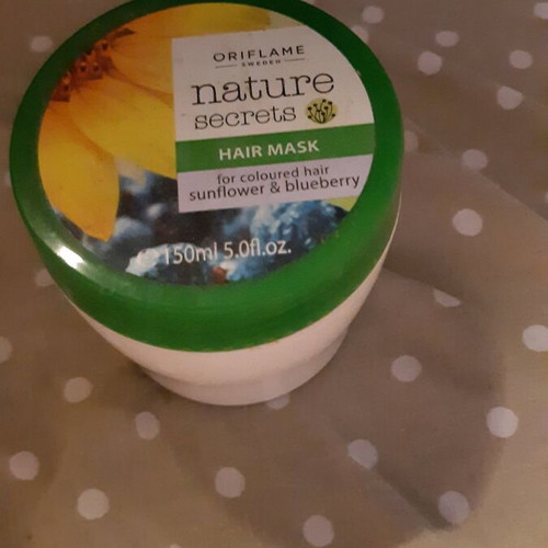Oriflame hair mask sealed for colored hair