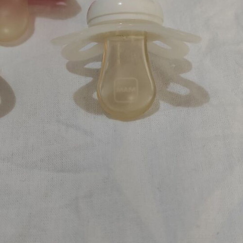 Set of pacifiers 0-6 months like new