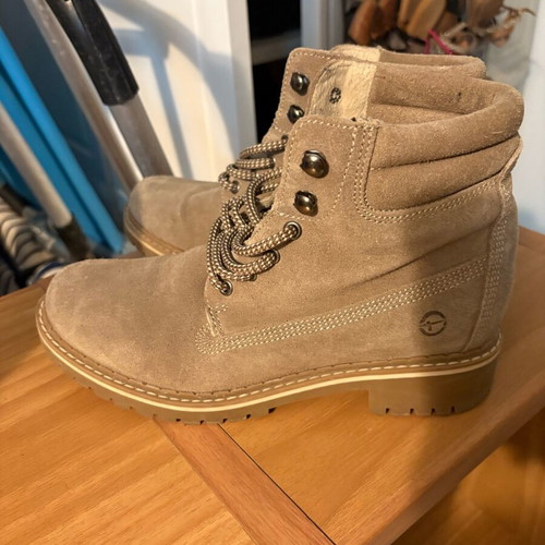 Tamaris boots size 38 like new, beige