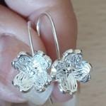 Elegance flower pattern earrings, silver