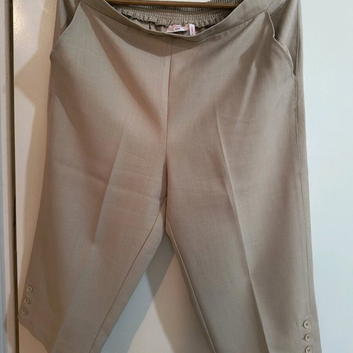 Beige bermuda shorts like new, size XL/2XL