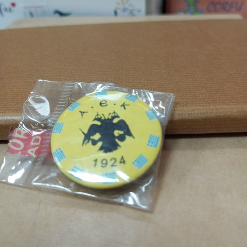 AEK collectible badge new, 3 cm diameter