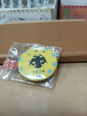 AEK collectible badge new, 3 cm diameter