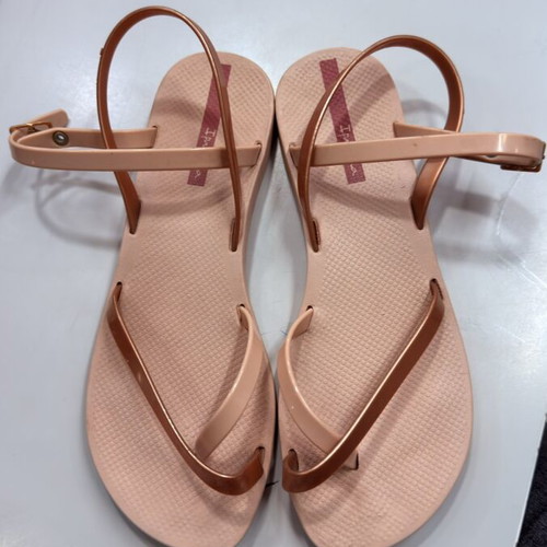 Ipanema sandals new pink size 39